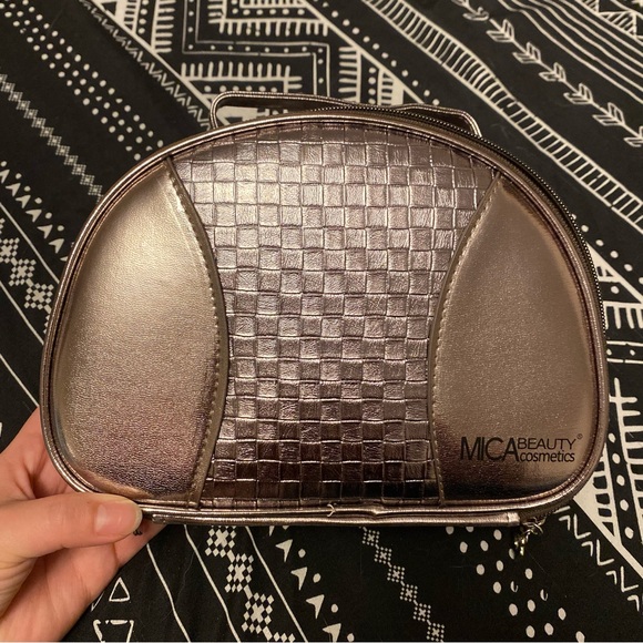 Mica Beauty Cosmetics make up bag - Picture 3 of 4